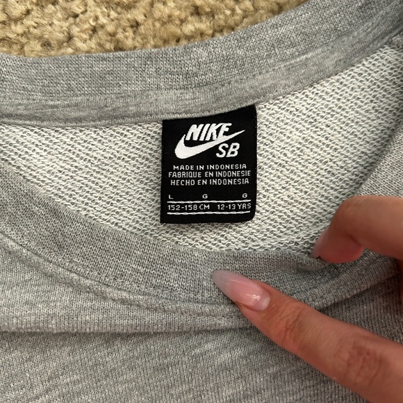 Vintage Nike SB Grey Blue Slouchy Crewneck - Picture 2 of 3